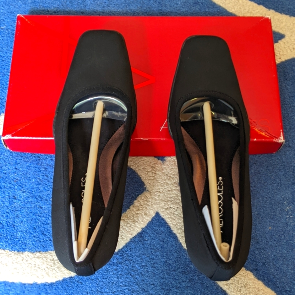 Aerosoles Women's NIB Black Fabric pump size 6.5M